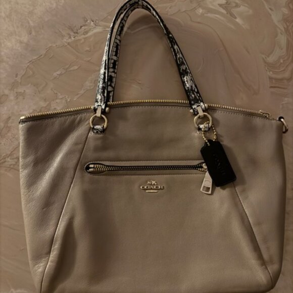 Coach Purse - Picture 6 of 6